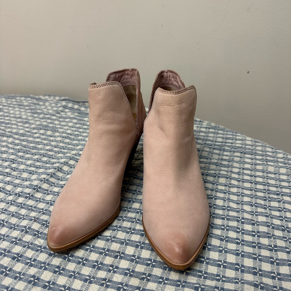Frye Reina Cut Out Bootie sz 6.5 women’s